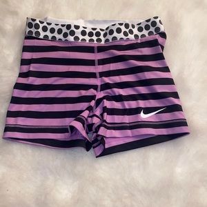 Nike short small